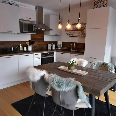 Vaujanylocations - Saphir 04 Apartment